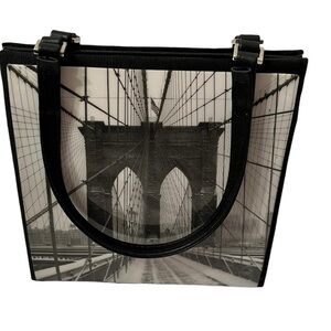 Brooklyn Bridge Glossy Photograph Handbag in Black and White